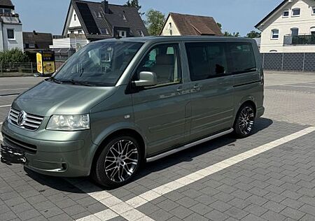 VW T5 Multivan Volkswagen Highline | 174 PS | Viele Neuteile
