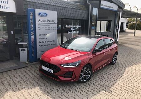 Ford Focus St-Line 125Ps LED Kamera Navi