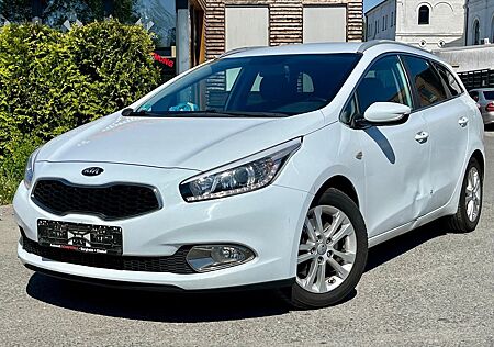 Kia Cee'd Ceed 1.4 Dream Team ~ KAMERA ~ NAVI ~ TÜV 02/27