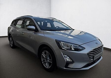 Ford Focus 1.0 EcoBoost Cool&Connect SPURHALTE