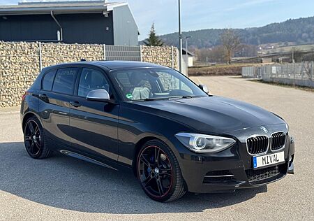 BMW M135i xDriveHarman-Kardon/Bi-Xenon/Euro5/Keyless