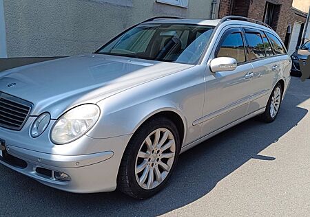 Mercedes-Benz E 220 CDI T CLASSIC Classic