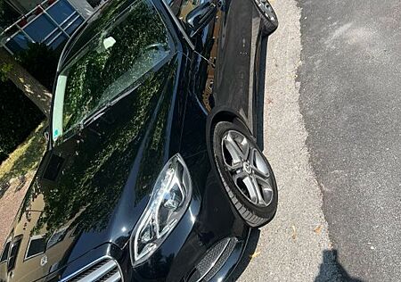 Mercedes-Benz E 300 BlueTEC T -