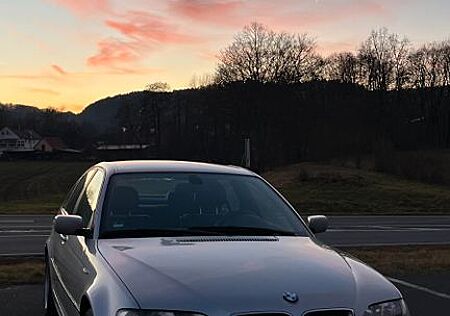 BMW 318i E46