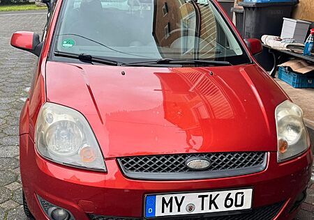 Ford Fiesta 1,4 16V Connection