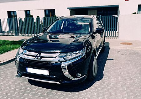 Mitsubishi Outlander 2.0 Benziner Plus ClearTec 4WD CVT...