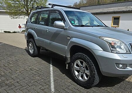 Toyota Land Cruiser 3.0 D-4D Sol Automatik Sol