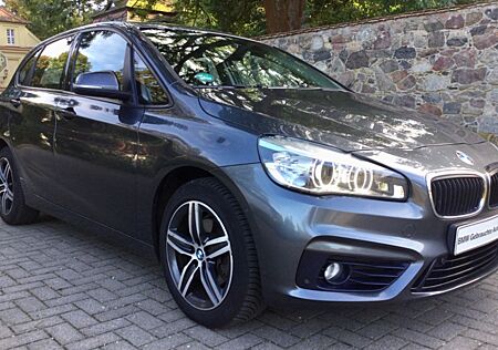 BMW 2er 220 Active Tourer 220d Sport Line A S...