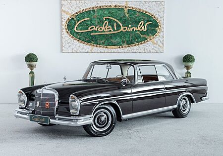 Mercedes-Benz 300 SE Coupé (W112)| 1. Lack & Leder | Kofferset