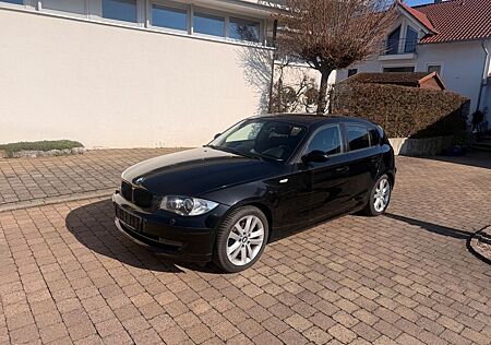 BMW 116i 116 1 Limousine Navi