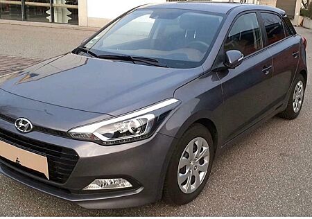 Hyundai i20 1.0 STYLE*KLIMA*wenig km*1. Hand*TÜV 10-2025