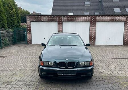 BMW 523i Youngtimer Erstlack