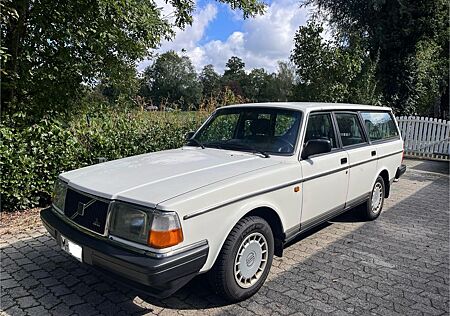 Volvo 245