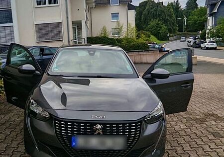 Peugeot 208 BlueHDi 100 Allure