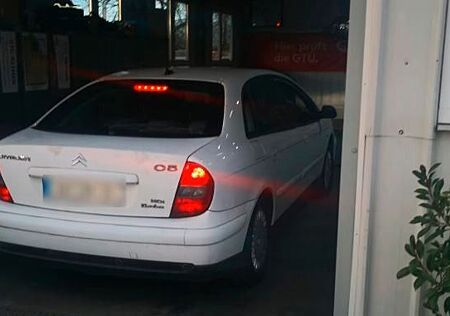 Citroën C5 HDi Exclusive weiss, voll, neue Teile & TÜV