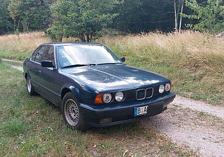 BMW 520i Automatik, blau in Berlin für 3590€