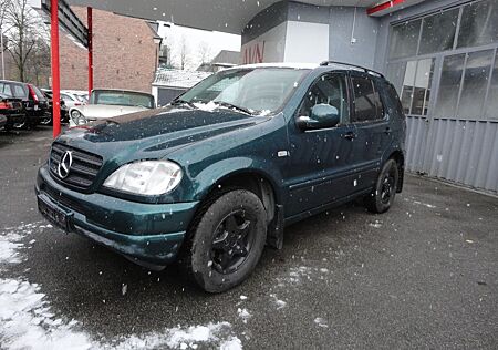 Mercedes-Benz ML 320 Autom Navi Leder ESH.Dach SHZ 8xAlu