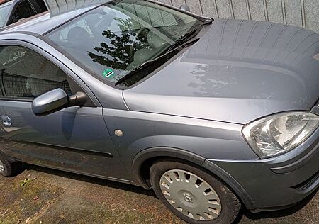 Opel Corsa 1.2 - 75PS, 3-Türig, 8-fach bereift