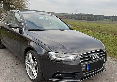 Audi A4 2.0 TDI 105kW Avant Xenon