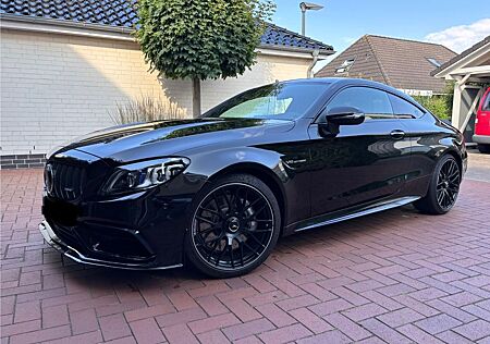 Mercedes-Benz C 63 AMG Mercedes-AMG C 63 Autom. Mercedes-AMG