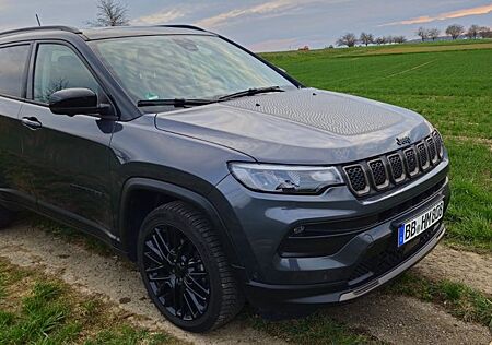 Jeep Compass 1.5l e-Hybrid Upland 360 Kam. Pano.-Dach