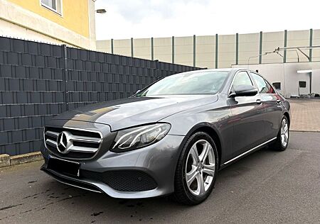 Mercedes-Benz E 220 d Automatik gepflegt