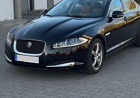 Jaguar XF 3.0 L V6 Diesel S -