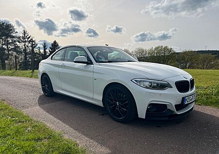 BMW 220i Coupé M-Paket Panda Black White Edition