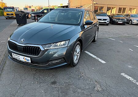 Skoda Octavia 2.0 TDI Combi Style*Kamera*Canton*Led*