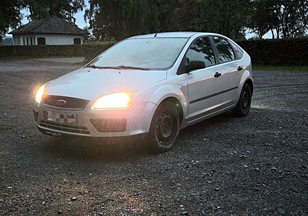 Ford Focus 1,6 Ti-VCT Trend Trend