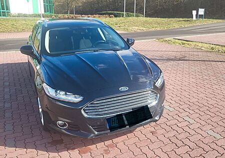 Ford Mondeo 2l TDCi 110kW Turnier BiXenon Panorama