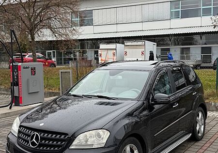 Mercedes-Benz ML 320 CDI 4MATIC 20Zoll AMG TÜV 02.2027 SHZ SHD