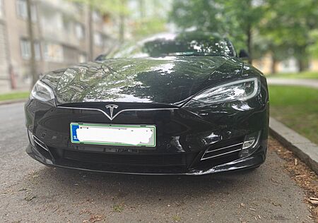Tesla Model S 75D