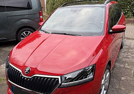 Skoda Fabia gebraucht kaufen Skoda Fabia Kombi 1.0l MPI Style Kamera/Pano/LED/Navi/AppleC
