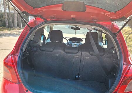 Toyota Yaris 1,0-l-VVT-i -