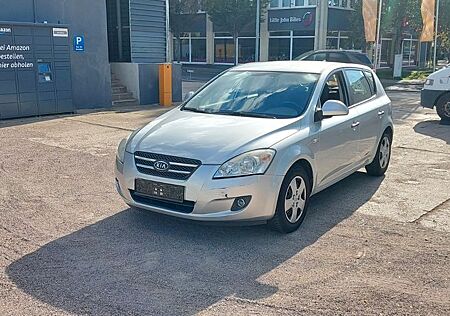 Kia Cee'd / Ceed 1.6 CVVT EX EX