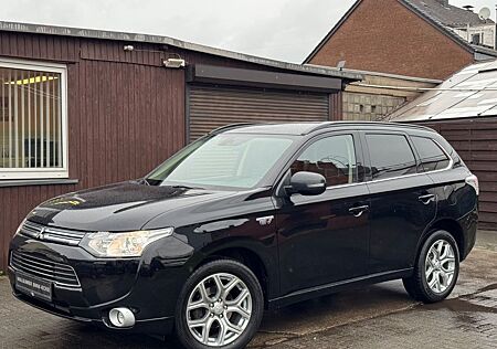 Mitsubishi Outlander PHEV Instyle 4WD NAV LEDER RKAM XENON