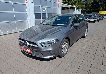 Mercedes-Benz A 200 **SCHECKHEFT+2.HAND+VOLLDIGITALES COCKPIT**