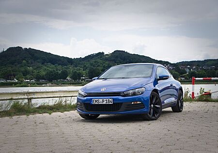 VW Scirocco Volkswagen 2.0 TSI Rising Blue Metallic