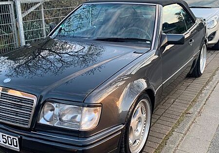 Mercedes-Benz CE 320