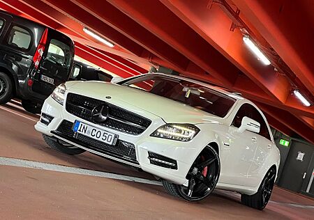 Mercedes-Benz CLS 500 -AMG-Paket diamantweiß