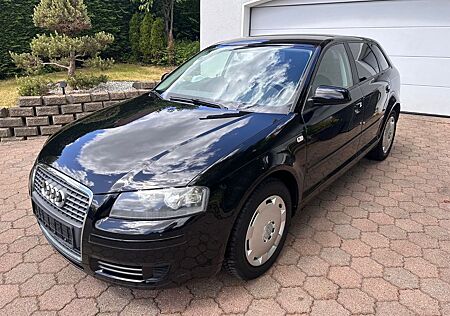 Audi A3 1.6 Attraction,8xbereift,ALU