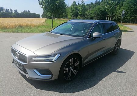 Volvo V60 Kombi T6 Inscription AWD Pano