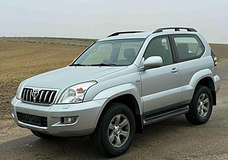 Toyota Land Cruiser 3.0 D-4D Automatik Leder Webasto