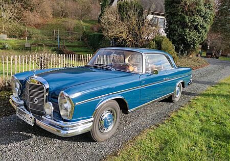 Mercedes-Benz 220 SEB Coupe SSD Leder 3.Hd