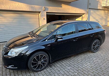 Toyota Avensis TEC-Edition 2.2 D-4D Automatik...