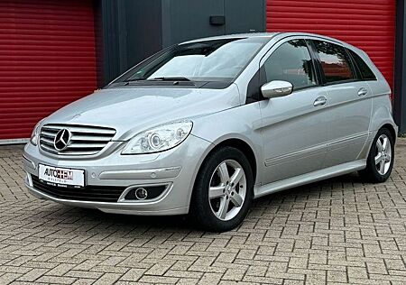 Mercedes-Benz B 200 Automatik Sitzhzg PDC Xenon Tempomat AHK