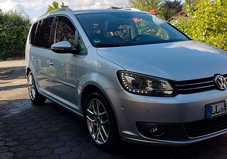 VW Touran Volkswagen 2.0 TDI 125 kW Highline, Panorama, Standh