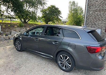 Toyota Avensis 1,8-l-Valv. Multidr. S Comfort T. Sp...
