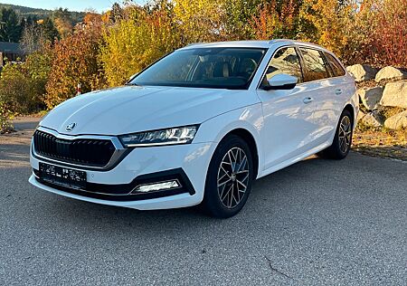 Skoda Octavia Combi 2.0 TDI Style DSG HUD AHK ACC SHZ